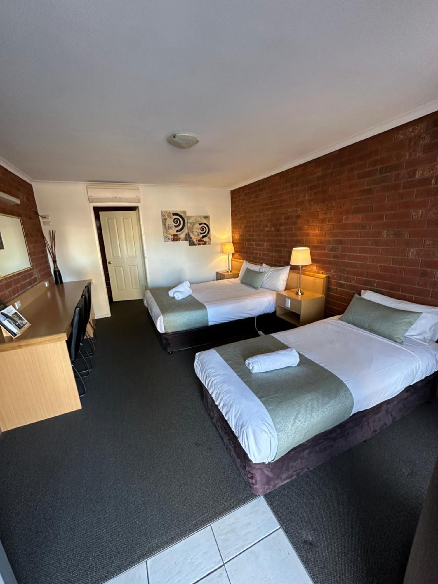Pevensey Motor Lodge Echuca Kültér fotó