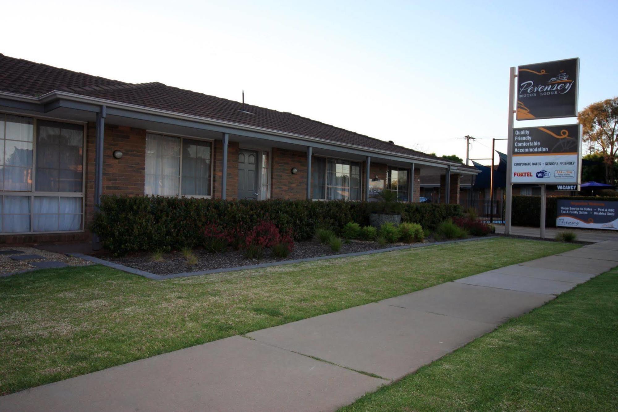 Pevensey Motor Lodge Echuca Kültér fotó